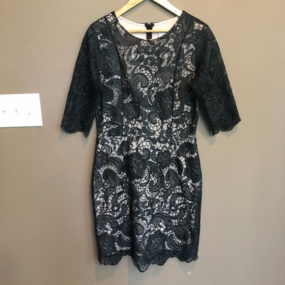 Julienne W Half Sleeve Lace Sheath Dress Medium‎ - Picture 1 of 9